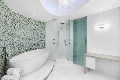 Condo in Sunny Isles Beach, Florida, 3 bedrooms  № 2013636 - photo 19