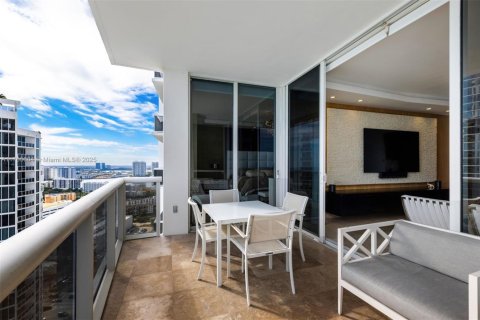 Condo in Sunny Isles Beach, Florida, 3 bedrooms  № 2013636 - photo 5