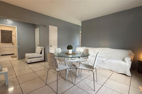Copropriété à louer à Miami Beach, Floride: 1 chambre, 53.7 m2 № 2264620 - photo 10