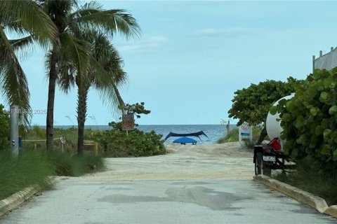 Copropriété à louer à Miami Beach, Floride: 1 chambre, 53.7 m2 № 2264620 - photo 16