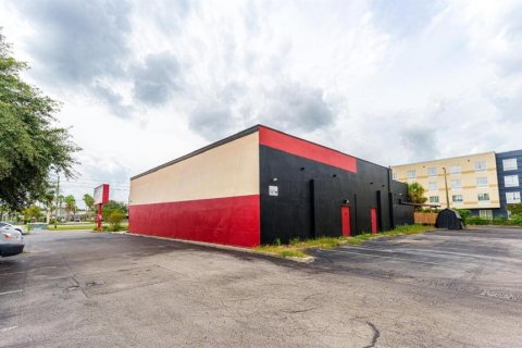 Commercial property in Kissimmee, Florida 614.18 sq.m. № 2141127 - photo 14
