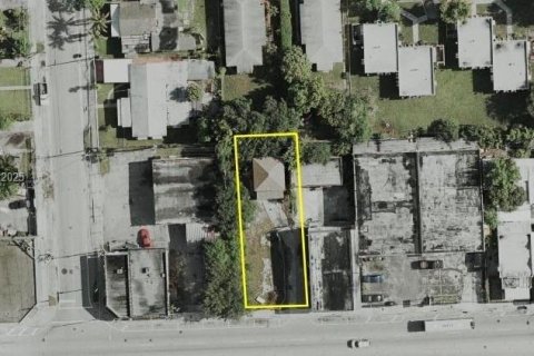 Immobilier commercial à vendre à Miami, Floride № 1956693 - photo 1