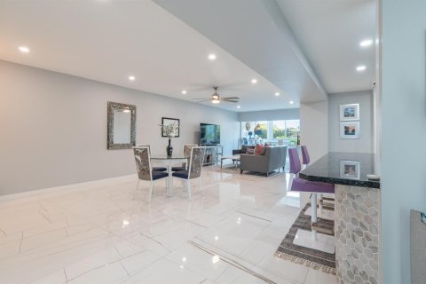 Condominio en venta en Fort Lauderdale, Florida, 2 dormitorios, 157.93 m2 № 2153795 - foto 2