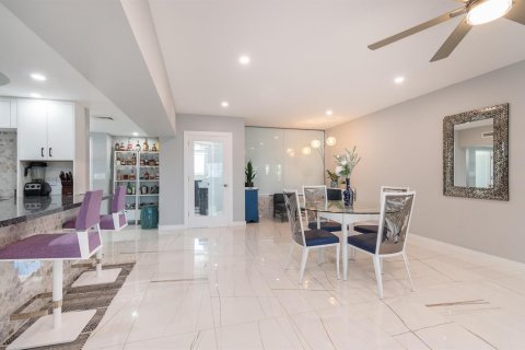 Condominio en venta en Fort Lauderdale, Florida, 2 dormitorios, 157.93 m2 № 2153795 - foto 8