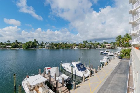 Condominio en venta en Fort Lauderdale, Florida, 2 dormitorios, 157.93 m2 № 2153795 - foto 30