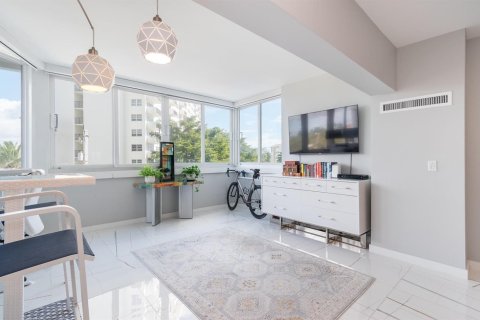 Condominio en venta en Fort Lauderdale, Florida, 2 dormitorios, 157.93 m2 № 2153795 - foto 5