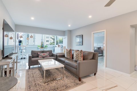 Condominio en venta en Fort Lauderdale, Florida, 2 dormitorios, 157.93 m2 № 2153795 - foto 3