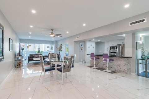 Condominio en Fort Lauderdale, Florida, 2 dormitorios № 2153795