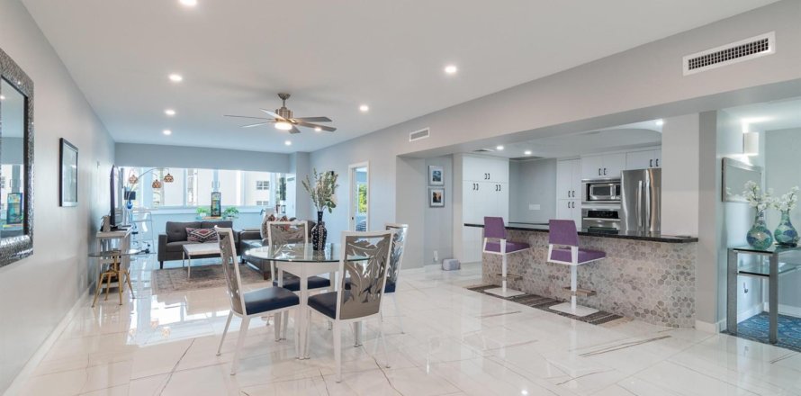 Condominio en Fort Lauderdale, Florida, 2 dormitorios № 2153795