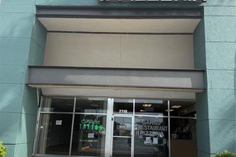 Propiedad comercial en Melbourne, Florida № 2105029