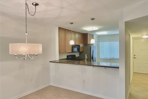 Apartamento en alquiler en Naples, Florida, 2 dormitorios, 102.19 m2 № 1905406 - foto 2