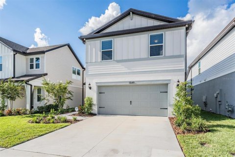 Casa en venta en Land O' Lakes, Florida, 5 dormitorios, 242.94 m2 № 1919193 - foto 1