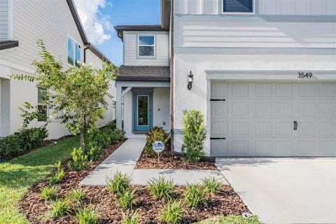 Casa en venta en Land O' Lakes, Florida, 5 dormitorios, 242.94 m2 № 1919193 - foto 4
