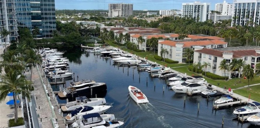 Condominio en Aventura, Florida, 1 dormitorio № 1727328