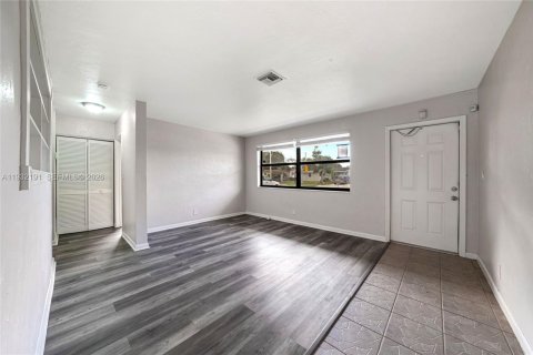 Купить виллу или дом в Окленд-Парк, Флорида 4 спальни, 138.89м2, № 1998673 - фото 2