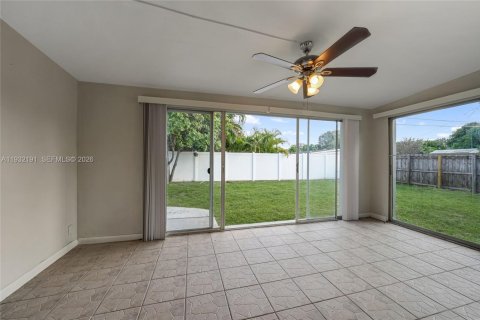 Купить виллу или дом в Окленд-Парк, Флорида 4 спальни, 138.89м2, № 1998673 - фото 20