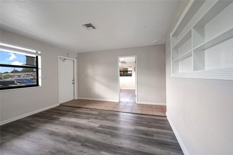 Купить виллу или дом в Окленд-Парк, Флорида 4 спальни, 138.89м2, № 1998673 - фото 3