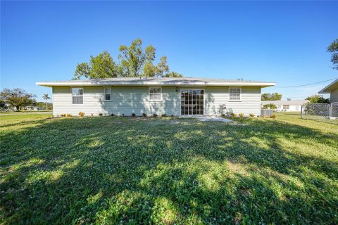 Villa ou maison à vendre à Punta Gorda, Floride: 3 chambres, 122.63 m2 № 1567768 - photo 18