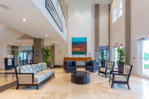 Снять в аренду кондоминиум в Дорал, Флорида 1 спальня, 99.41м2, № 1985127 - фото 15