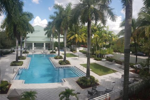 Снять в аренду кондоминиум в Дорал, Флорида 1 спальня, 99.41м2, № 1985127 - фото 11