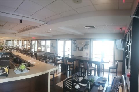 Снять в аренду кондоминиум в Дорал, Флорида 1 спальня, 99.41м2, № 1985127 - фото 4