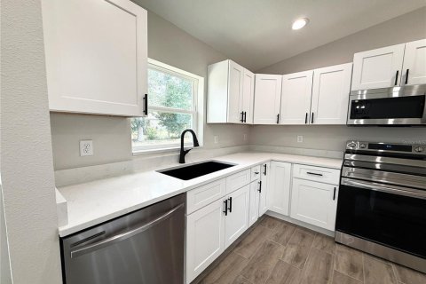 House in Ocala, Florida 3 bedrooms, 112.32 sq.m. № 2232306 - photo 11