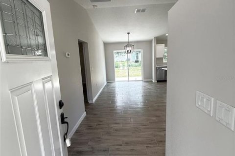 House in Ocala, Florida 3 bedrooms, 112.32 sq.m. № 2232306 - photo 3