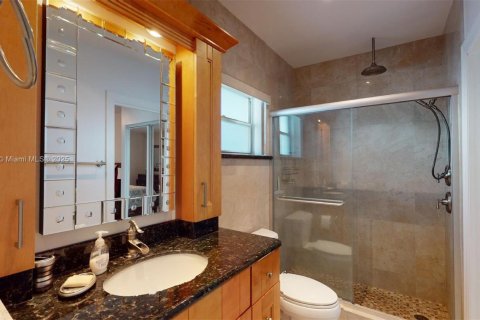 Condominio en venta en Hallandale Beach, Florida, 1 dormitorio, 71.53 m2 № 1021812 - foto 7