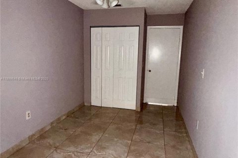 Villa ou maison à vendre à Greenacres, Floride: 2 chambres, 75.25 m2 № 1968180 - photo 3