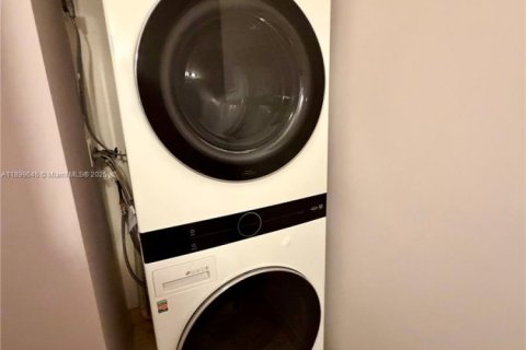 Villa ou maison à vendre à Greenacres, Floride: 2 chambres, 75.25 m2 № 1968180 - photo 8