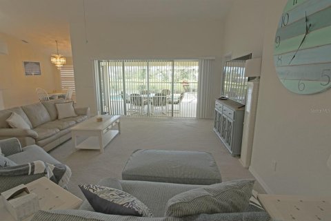 Casa en alquiler en Rotonda, Florida, 3 dormitorios, 204.11 m2 № 1838928 - foto 11