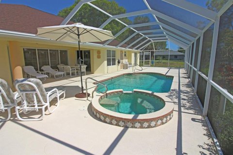 Casa en alquiler en Rotonda, Florida, 3 dormitorios, 204.11 m2 № 1838928 - foto 3