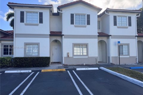Townhouse in Miami, Florida 3 bedrooms, 145.95 sq.m. № 2038255