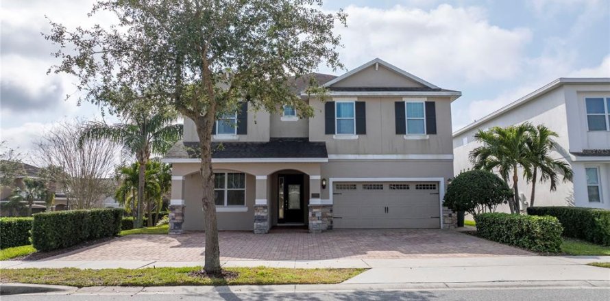 Villa ou maison à Kissimmee, Floride 8 chambres, 335.56 m2 № 2099506
