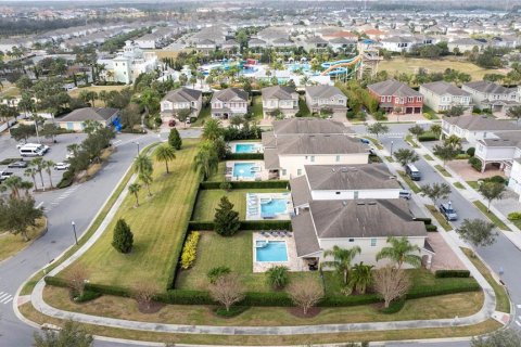 Villa ou maison à vendre à Kissimmee, Floride: 8 chambres, 335.56 m2 № 2099506 - photo 2