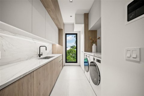 Casa en venta en Sarasota, Florida, 5 dormitorios, 489.59 m2 № 2277894 - foto 25
