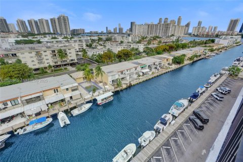 Condo à North Miami Beach, Floride, 2 chambres  № 2058139