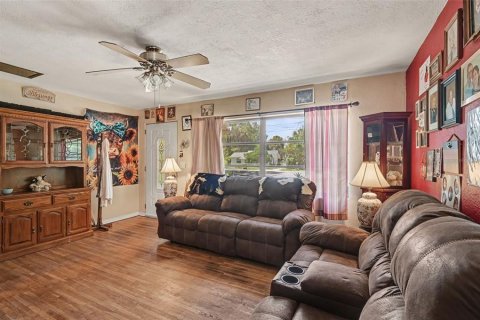 Villa ou maison à vendre à Orange City, Floride: 2 chambres, 93.09 m2 № 2298248 - photo 4