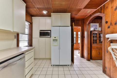 Купить виллу или дом в Нью-Смирна-Бич, Флорида 6 комнат, 93.65м2, № 2149698 - фото 4