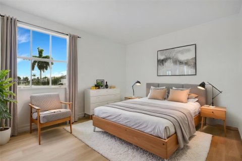 House in Miami, Florida 3 bedrooms, 256.6 sq.m. № 2076165 - photo 14