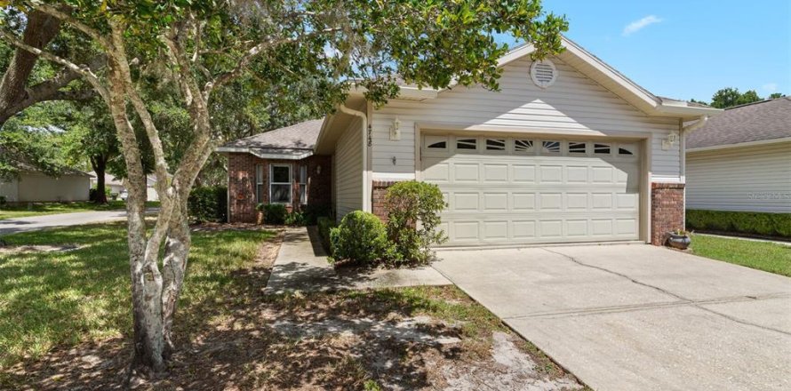 House in Gainesville, Florida 3 bedrooms, 143.53 sq.m. № 1909617