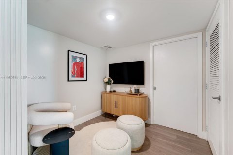 Copropriété à vendre à Bay Harbor Islands, Floride: 2 chambres, 112.88 m2 № 2010844 - photo 9