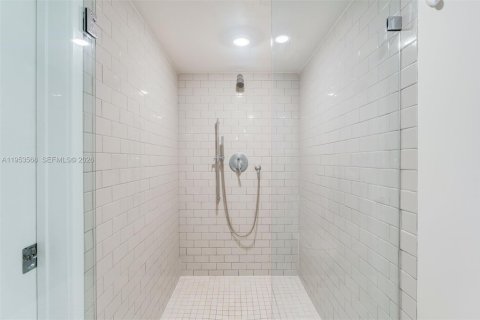 Copropriété à vendre à Bay Harbor Islands, Floride: 2 chambres, 112.88 m2 № 2010844 - photo 14