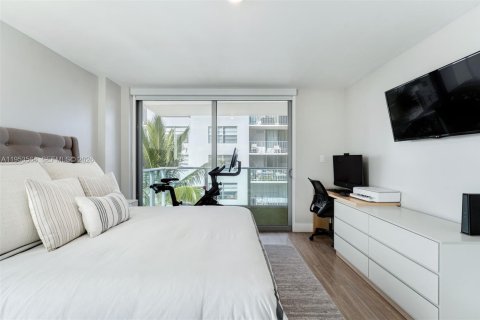 Copropriété à vendre à Bay Harbor Islands, Floride: 2 chambres, 112.88 m2 № 2010844 - photo 16