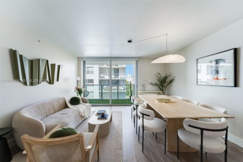 Copropriété à vendre à Bay Harbor Islands, Floride: 2 chambres, 112.88 m2 № 2010844 - photo 2