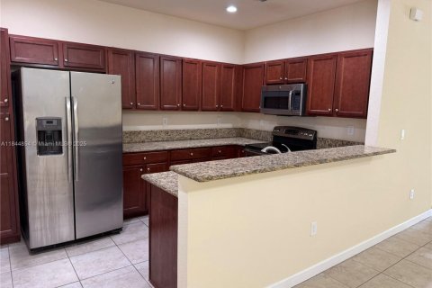 Touwnhouse à louer à Miami, Floride: 3 chambres, 161.65 m2 № 1857164 - photo 27
