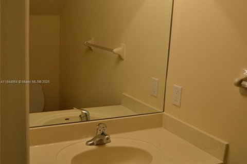 Touwnhouse à louer à Miami, Floride: 3 chambres, 161.65 m2 № 1857164 - photo 6