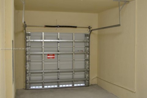 Touwnhouse à louer à Miami, Floride: 3 chambres, 161.65 m2 № 1857164 - photo 12