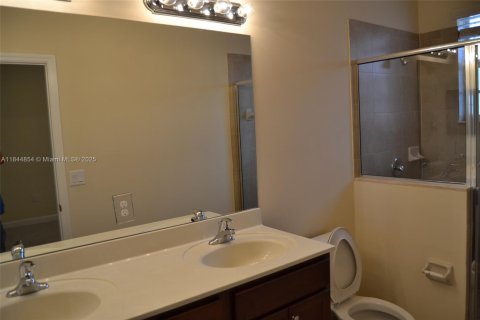 Touwnhouse à louer à Miami, Floride: 3 chambres, 161.65 m2 № 1857164 - photo 9