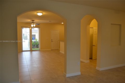 Touwnhouse à louer à Miami, Floride: 3 chambres, 161.65 m2 № 1857164 - photo 5